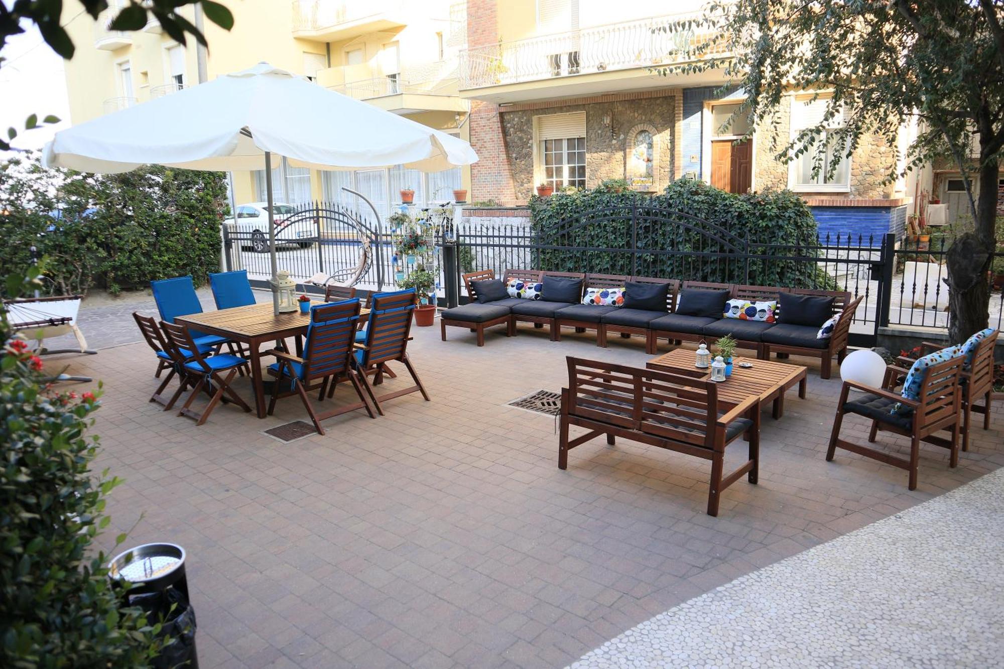 Hotel Lauretta เบลลาเรีย-อีเจอา มารีนา ภายนอก รูปภาพ