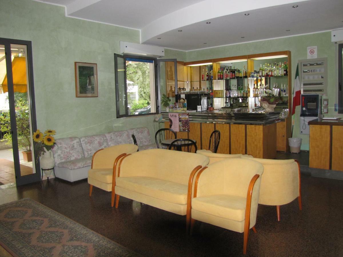 Hotel Lauretta เบลลาเรีย-อีเจอา มารีนา ภายนอก รูปภาพ