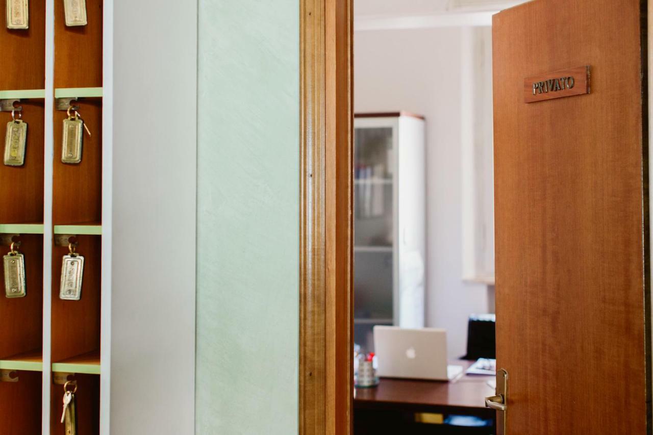 Hotel Lauretta เบลลาเรีย-อีเจอา มารีนา ภายนอก รูปภาพ